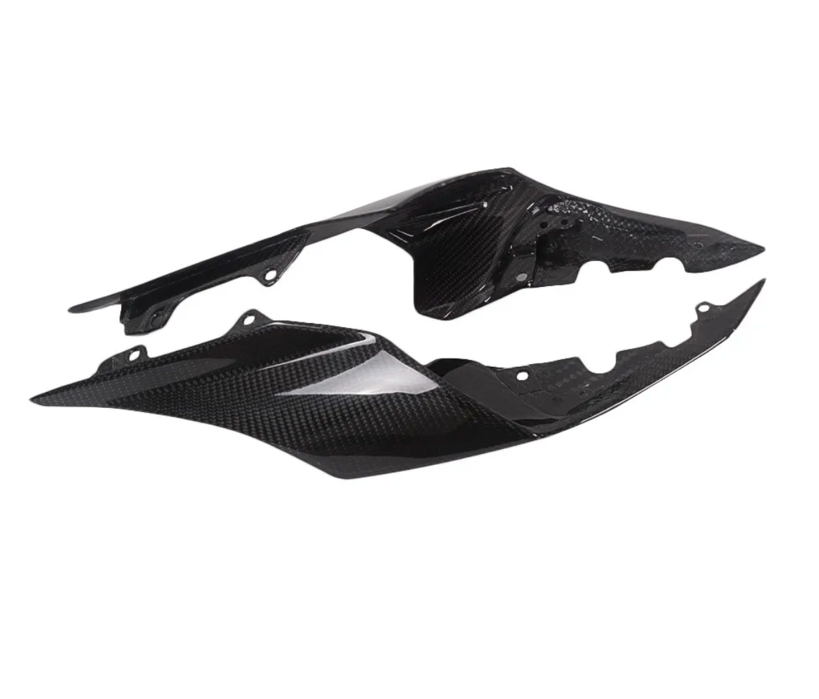 Carbon Heck Seitenverkleidung passend für Yamaha R1 2015-2019